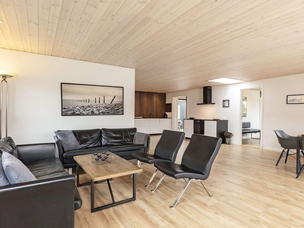 8 Person Holiday Home in Albaek-by Traum