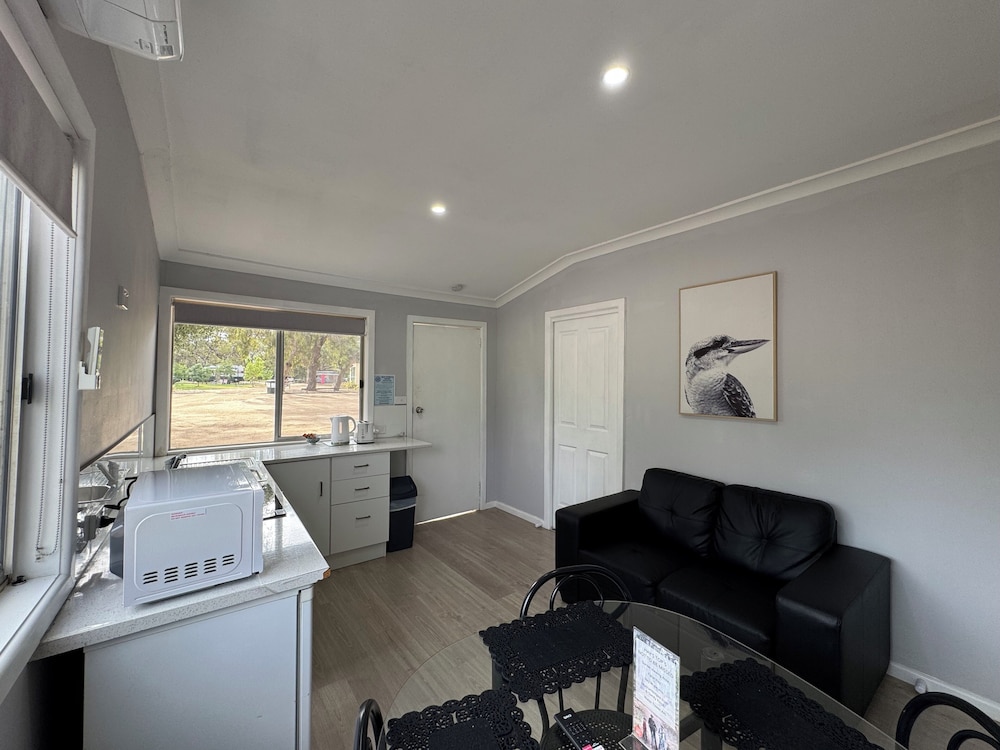 Hay Caravan Park