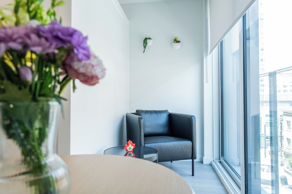 Silverstone Downtown Long-Term stay