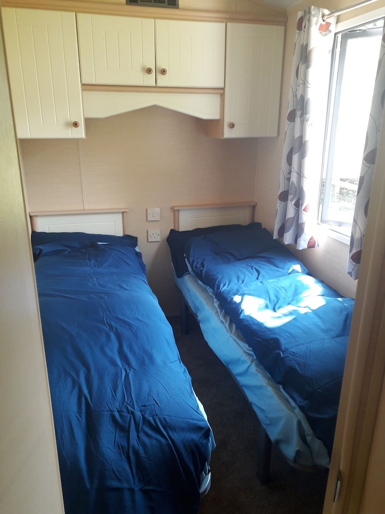 3-bedroom Caravan at Thorness bay view 4