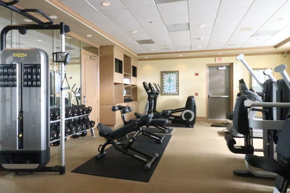 Beautiful San Luis Condo Amazing Pool View and Amenities