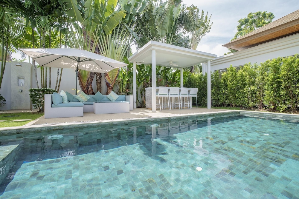 Stylish 3BR Pool Villa, Bang Tao + Airport Shuttle