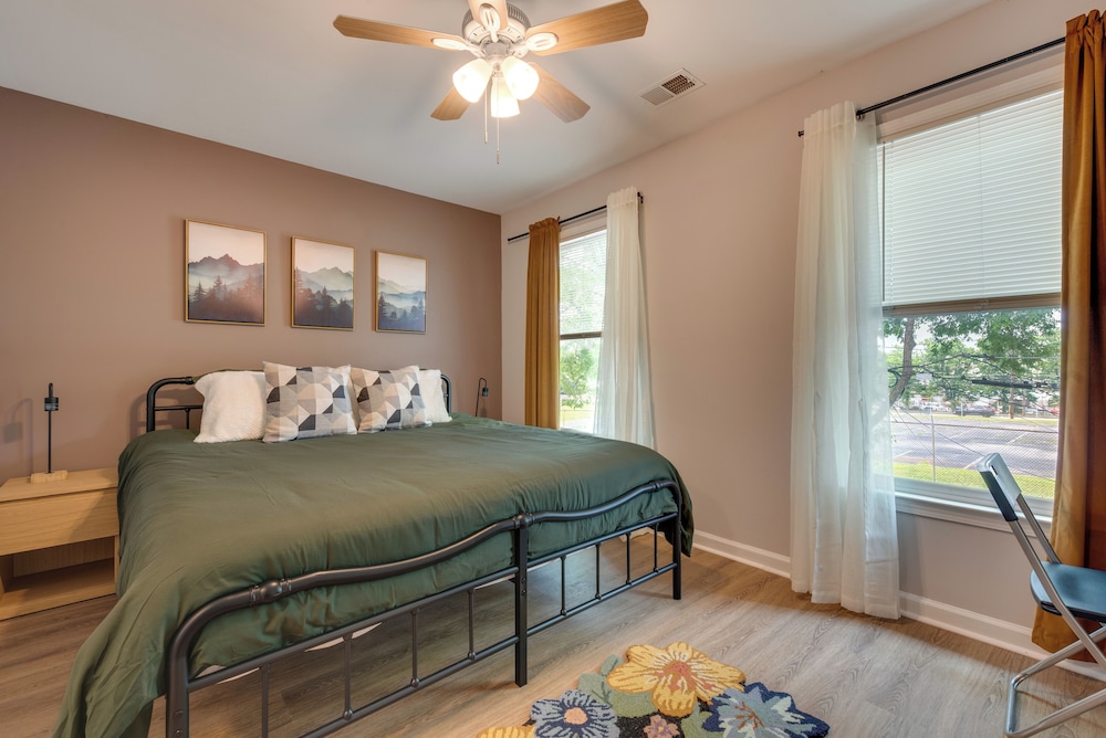 2 Mi to Dtwn: Family-friendly Atlanta Retreat!