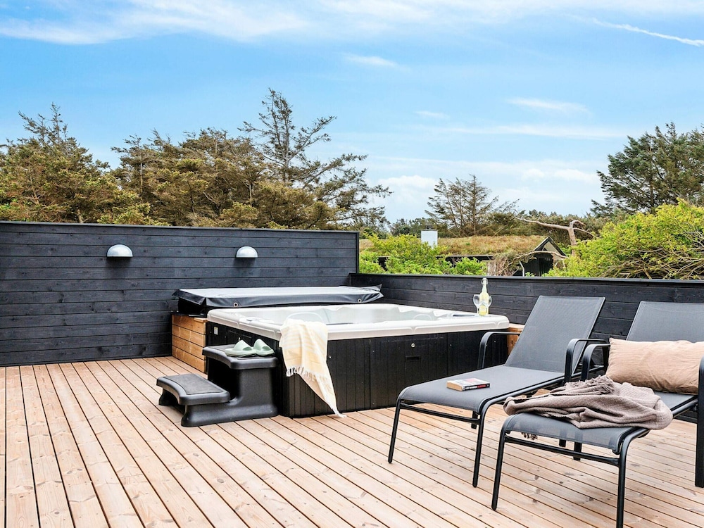 5 Star Holiday Home in Lokken