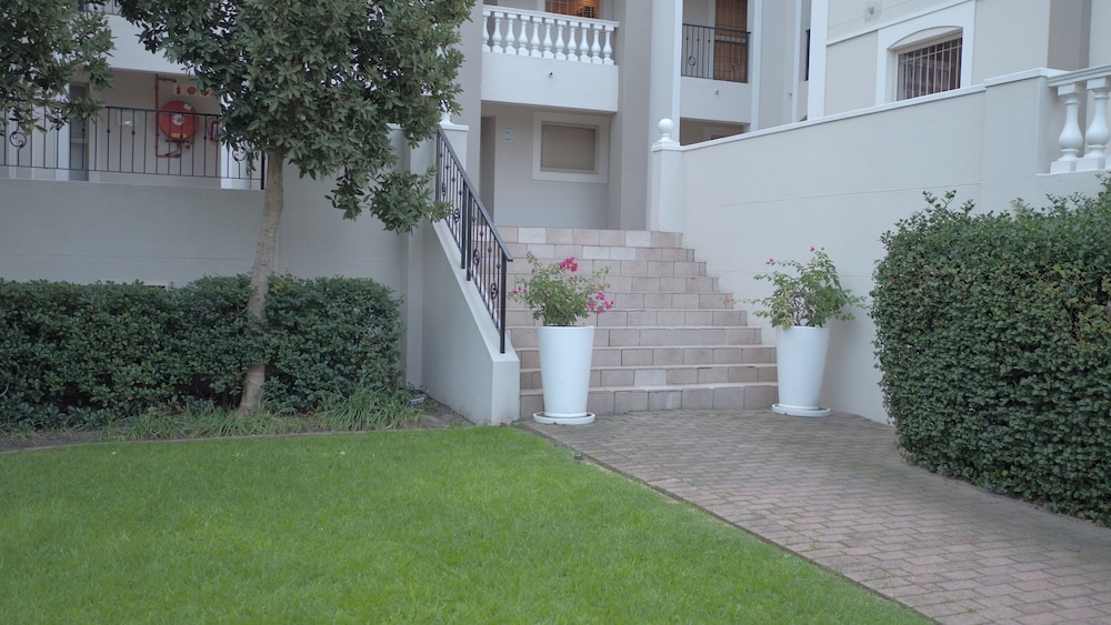 Bougain Villas Apartments
