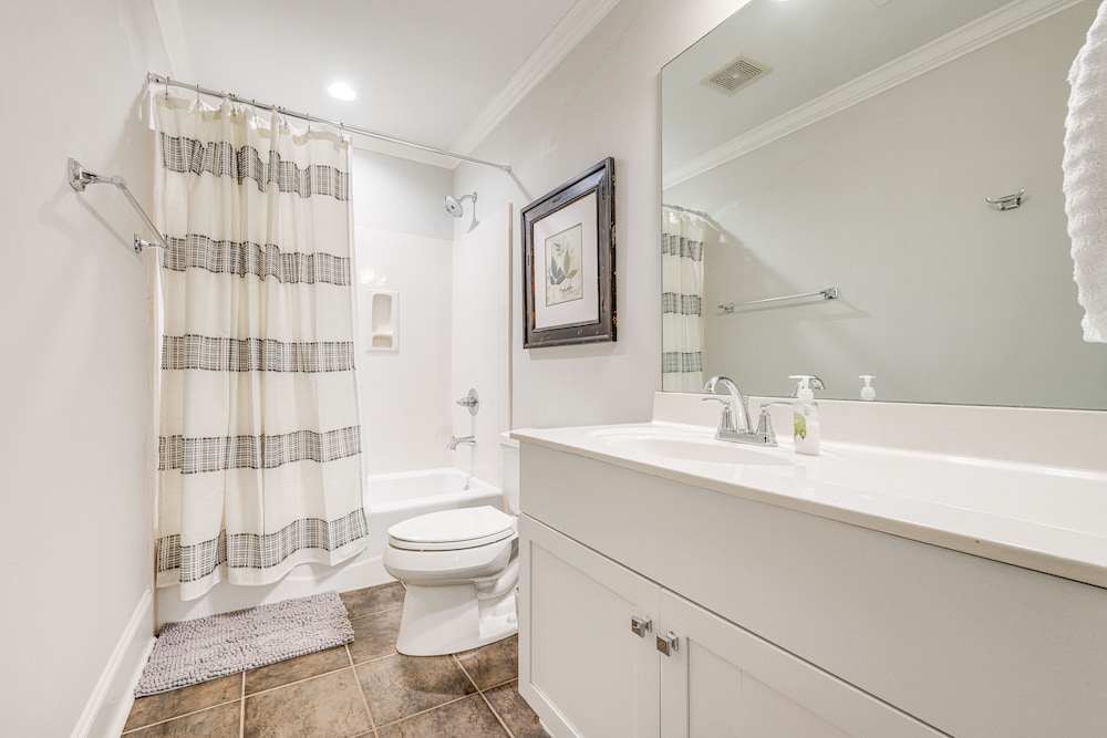 Chic Greensboro Condo w/ Lake Oconee Access!