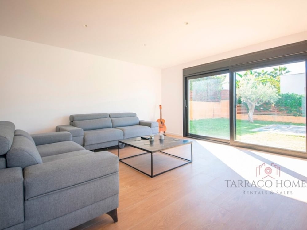Th130 Villa Moderna Golf y Playa