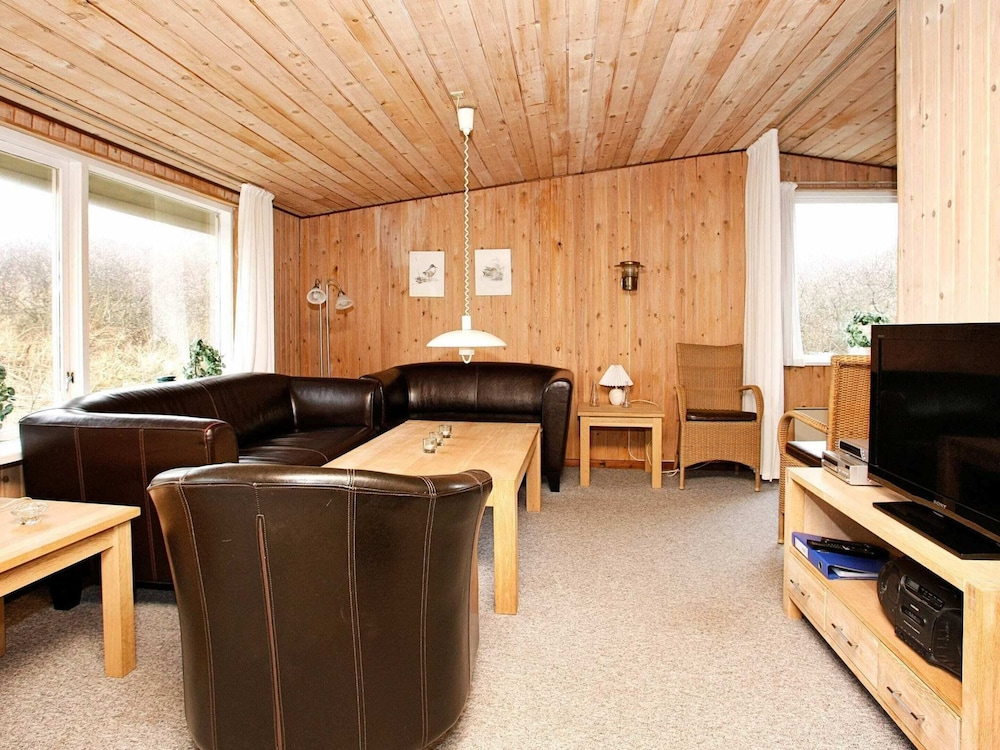 Serene Holiday Home in Løkken Jutland near Beach view 3