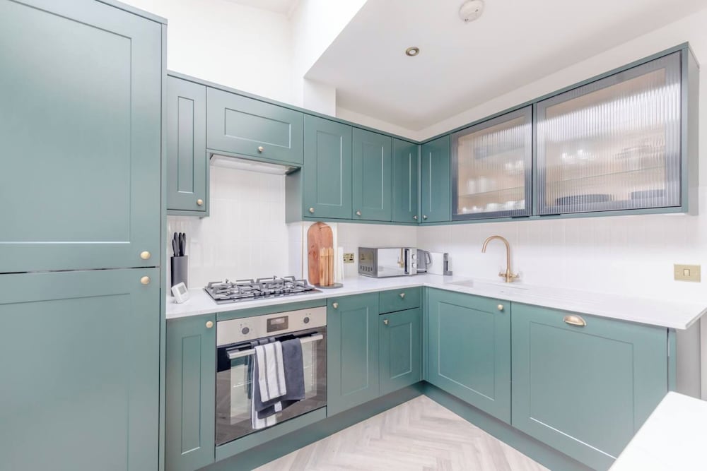 Contemporary Elegance - 2BD Flat, Clapham!