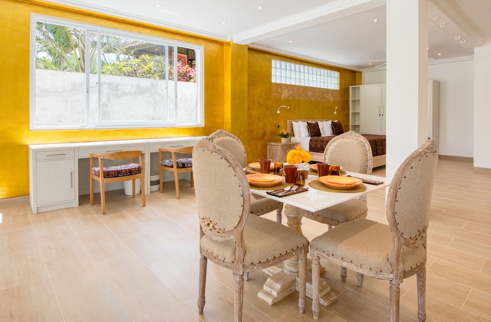 Lebah Villas