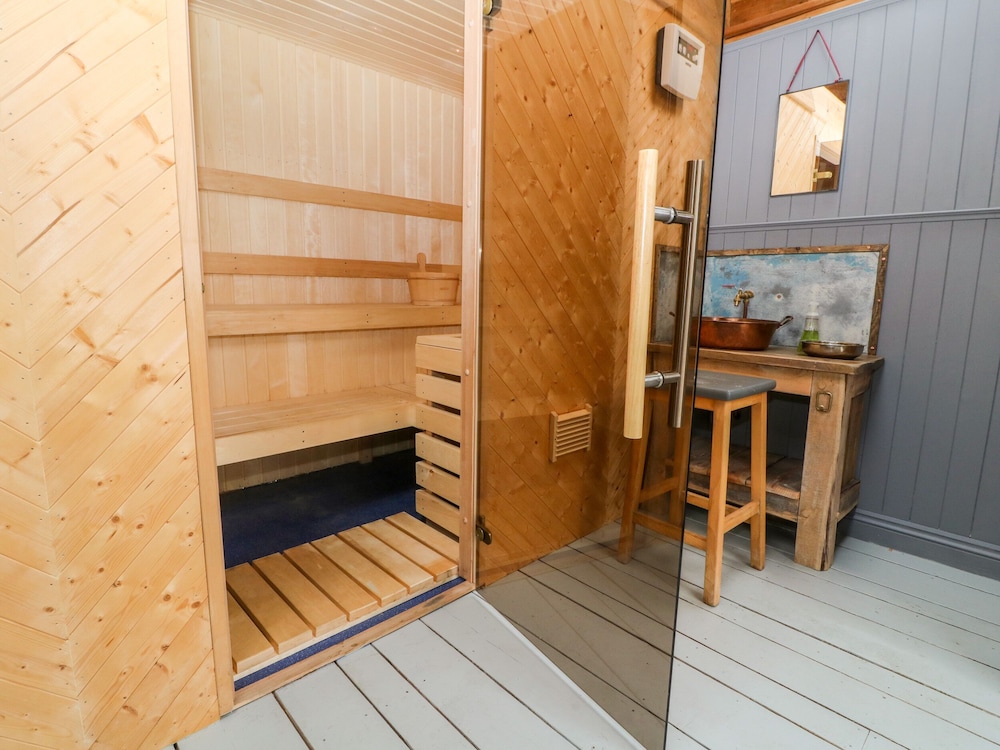 Stroud Vacations - Tickmorend Farm - Property Image 20