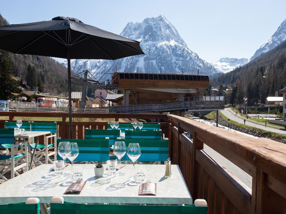 Apartment in Savoyard Mountain Village