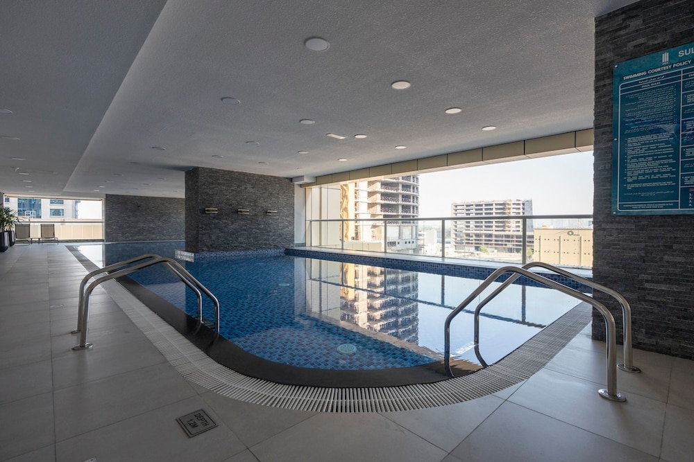 Cozy 1-bedroom Apartment for 4 in Dubai Marina