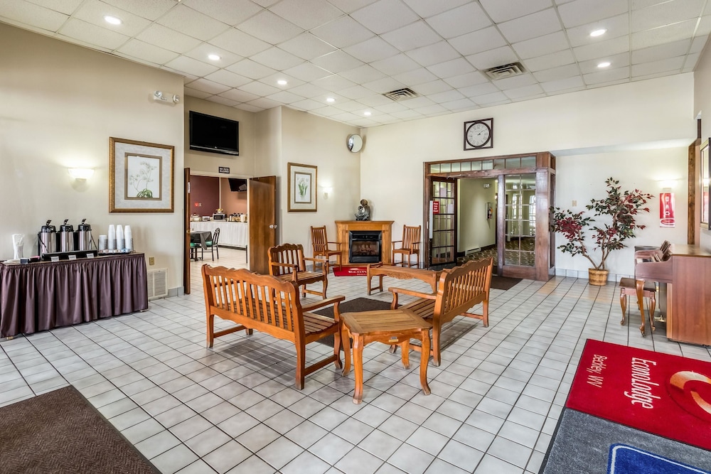 Beckley Vacations - Smart Extended Stay - Property Image 4