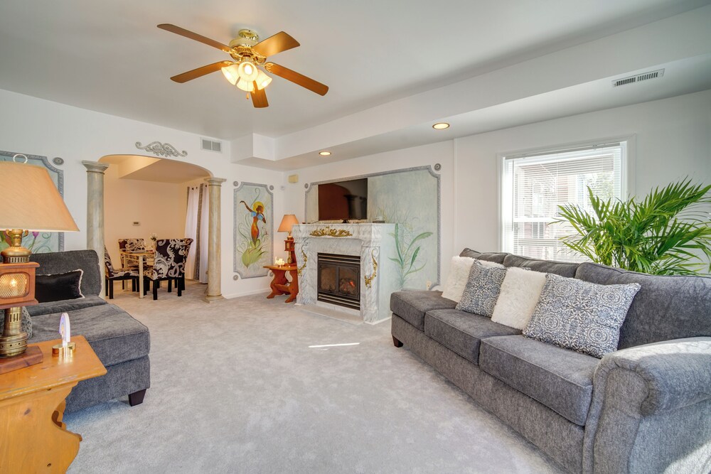 Eclectic Atlantic City Home ~ 1 Mi to Casinos!