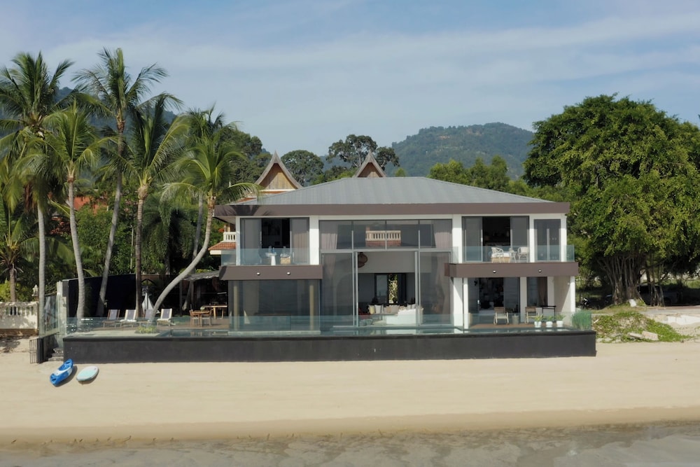 Villa U