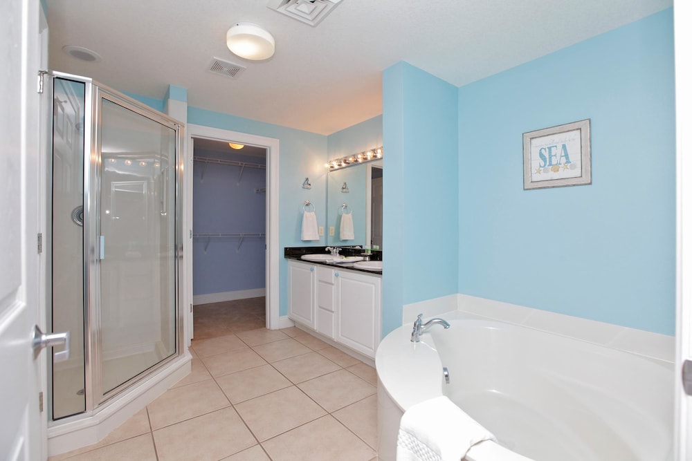 Calypso Beach Resort by Panhandle Getaways