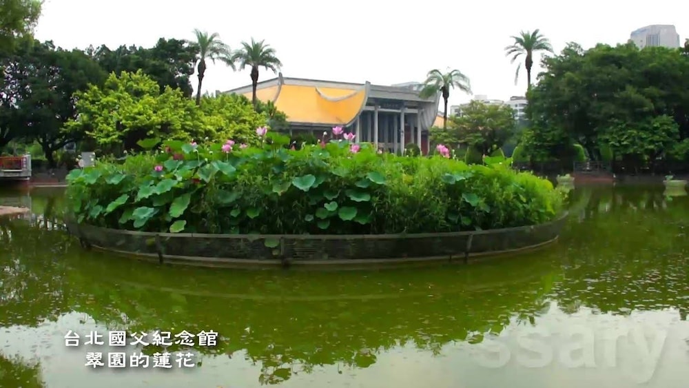 Regale Villa Hotel