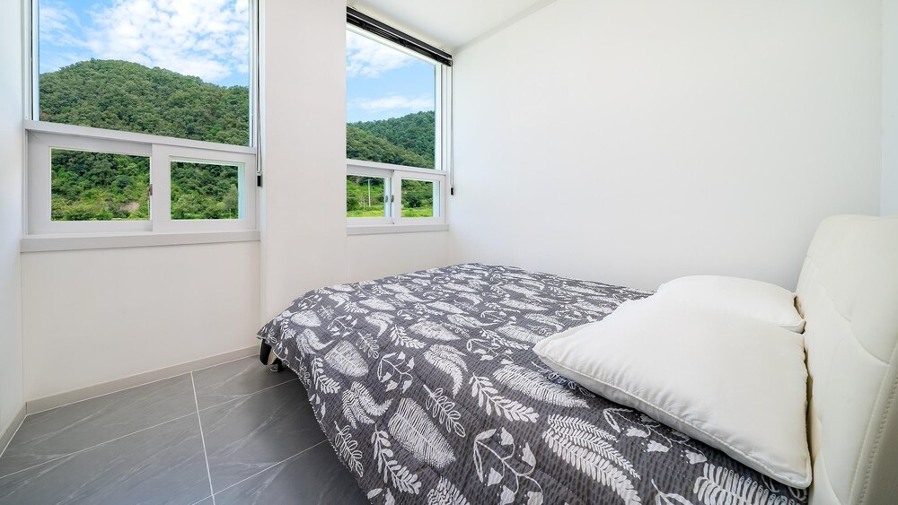 Chuncheon Namiseom pet Friendly Pension
