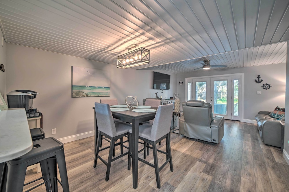 PCB Townhome: Walk to Beaches, Resort Amenities!
