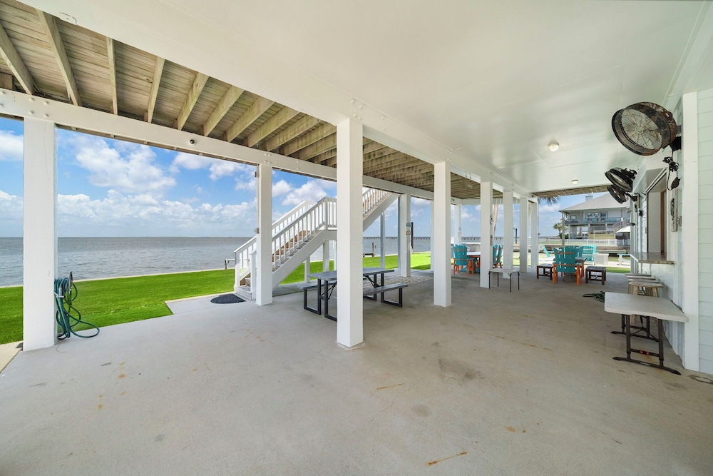Blue Marlin Bayfront Retreat by Ryson Vacation Rentals