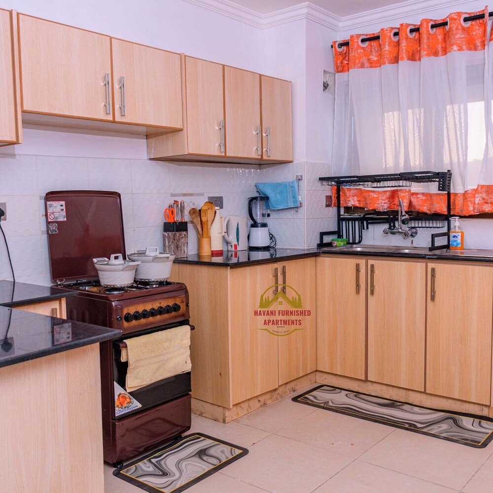 Havan Shawmut Suites