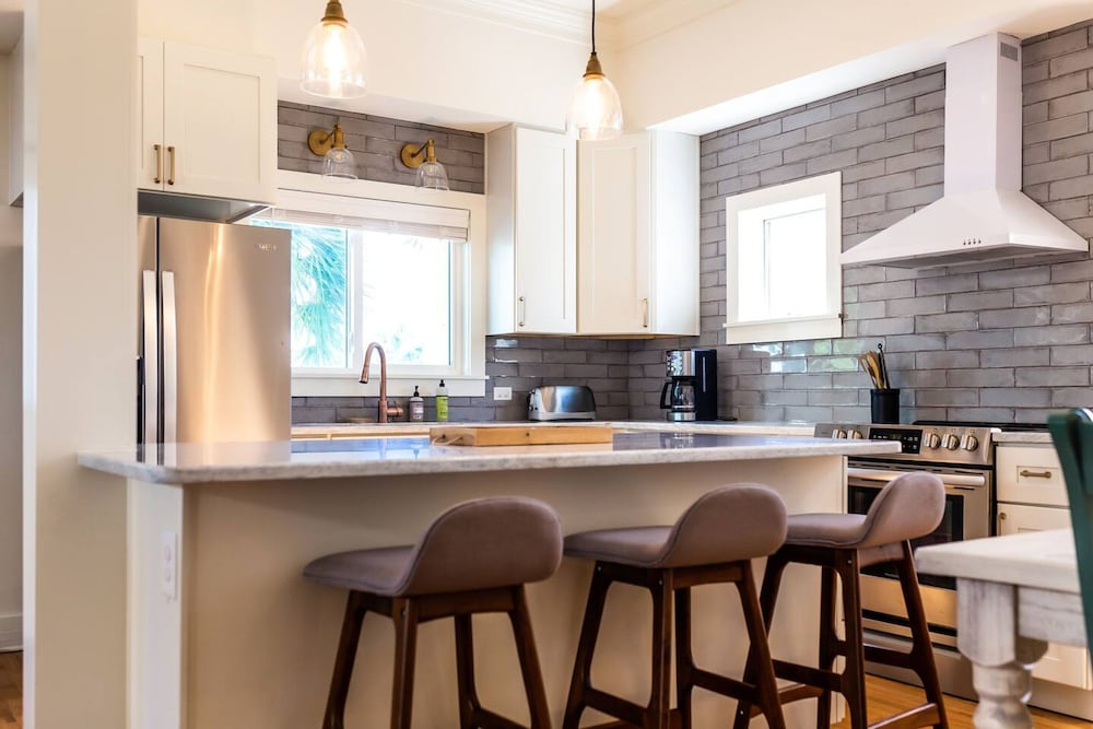 Days Like This -spacious Home Steps From the Beach