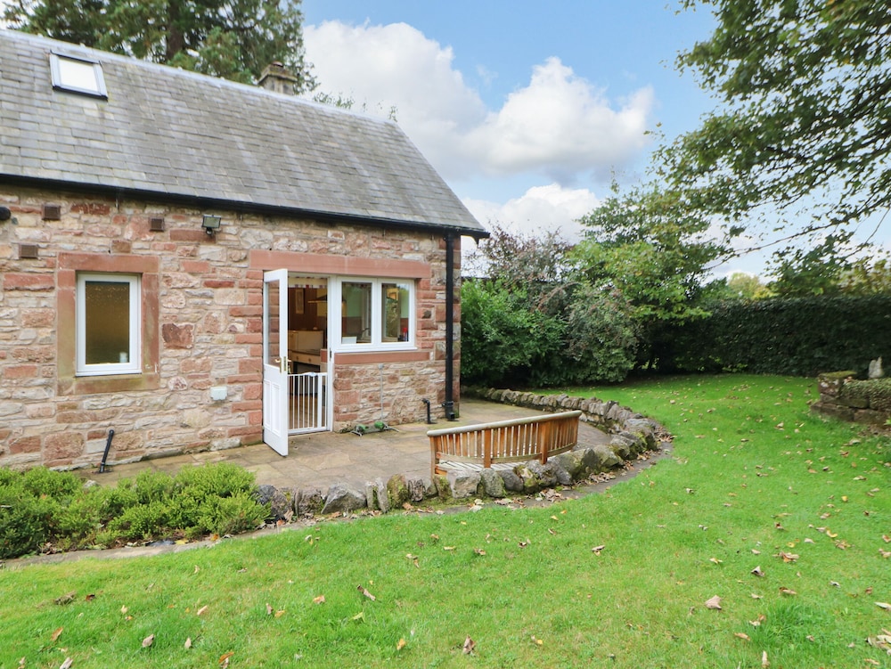 Holly Lodge