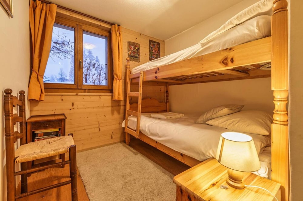 Beautiful Apartment Under Owners Chalet