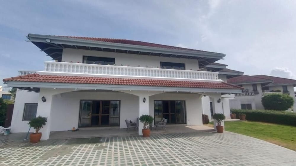 Waterfront Royal Villa