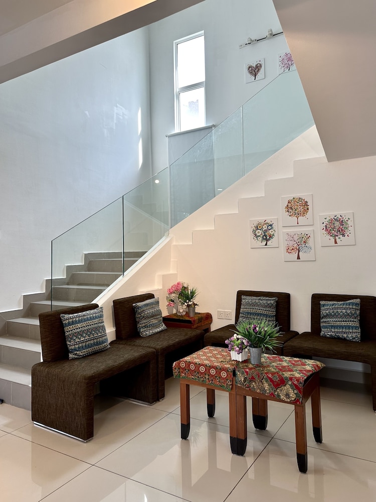 Lux Desaru Villa