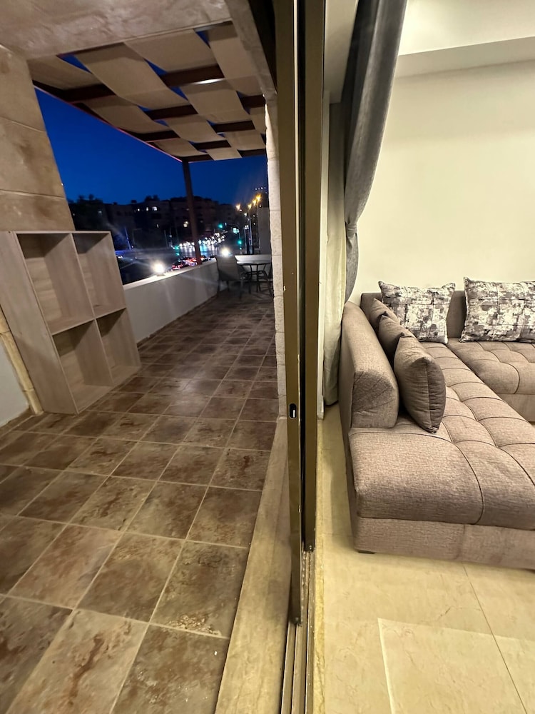 Aboun Rooftop 2bedroom Kh&sh view 3