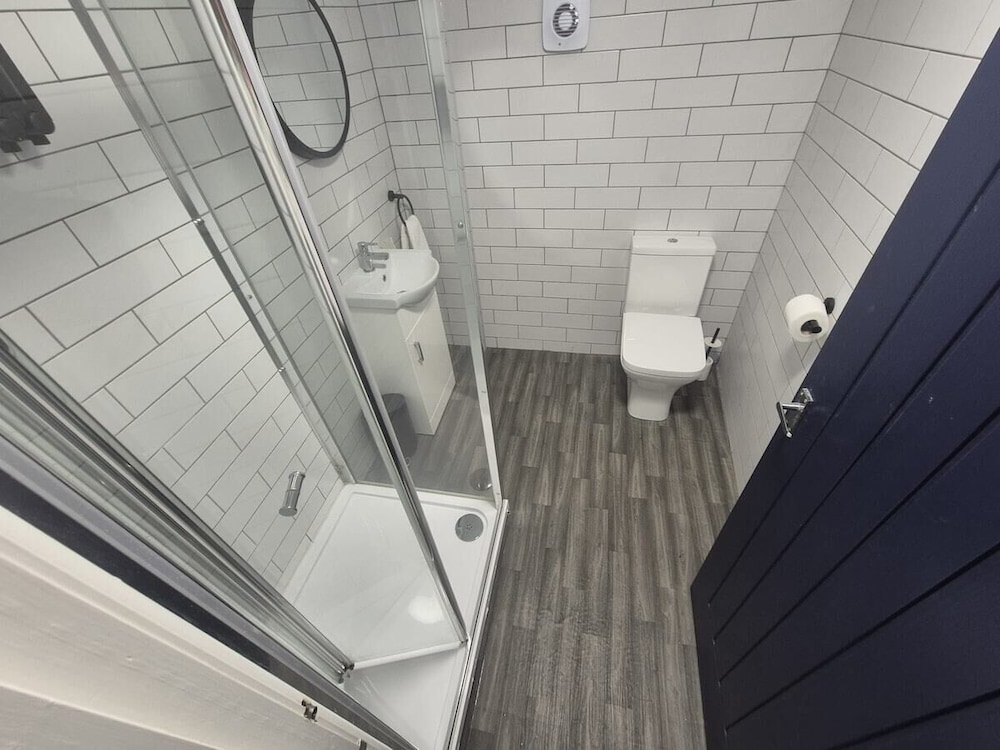 City Centre 6-bed Swansea Getaway