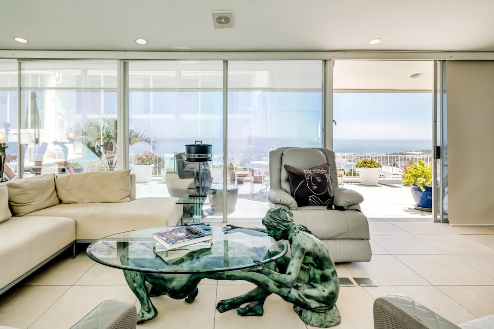 3bed With Indoor Pool and Sea Views The Sanctuary
