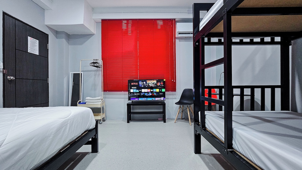 Today sleep hostel