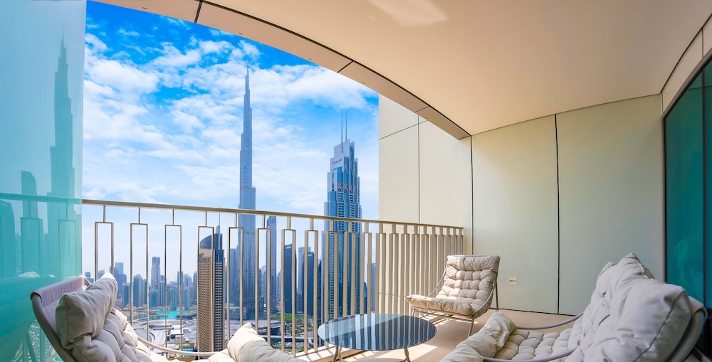 LUX The Burj Khalifa Downtown View Suite