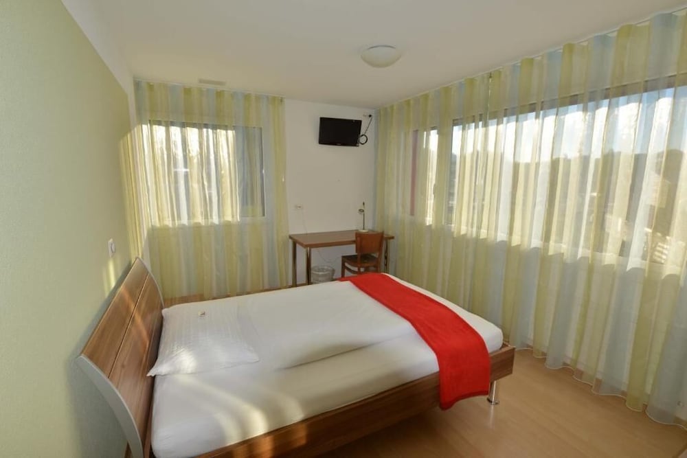Motel zum Hirschen Wollerau