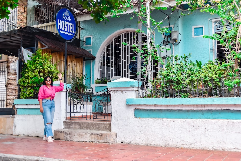 Aluna Hostel B&B