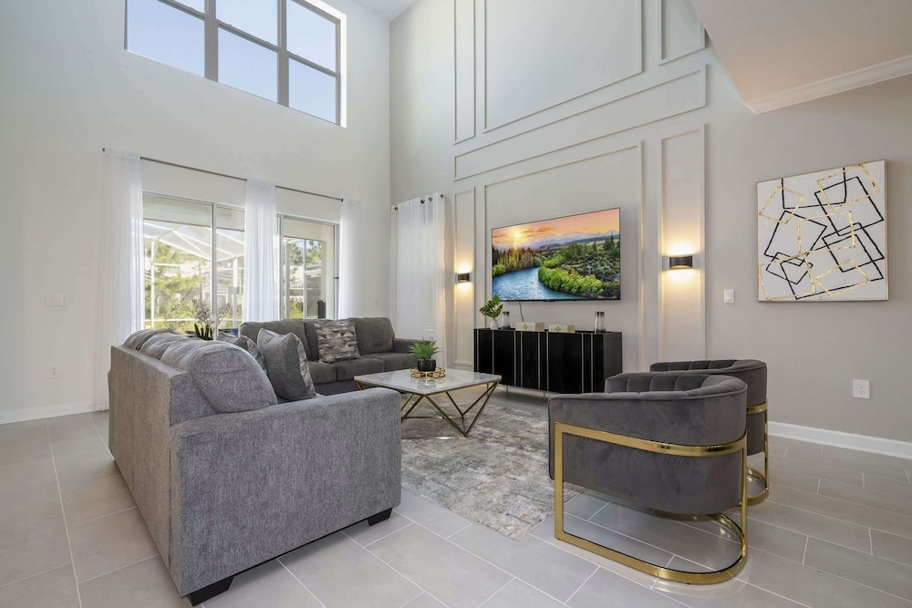 Themed 5Bd Family Villa w Pool Spa Near Disney