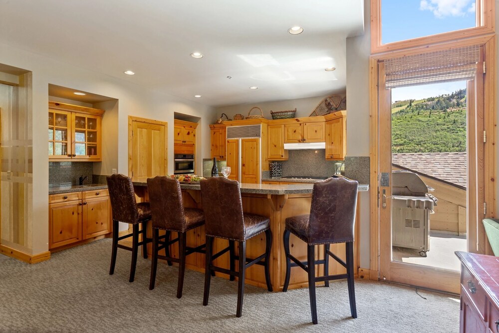 Trail's End Lodge at Deer Valley Resort - Four Bedroom Residence with Spa #18 4 Condo