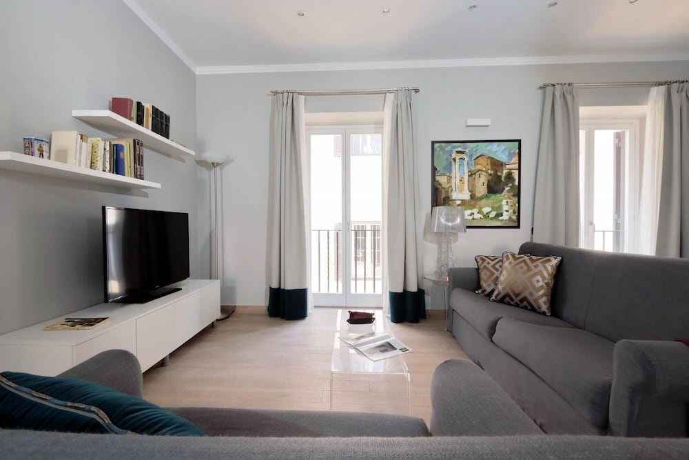 A10 Piazzetta Margutta - A10 - My Extra Home