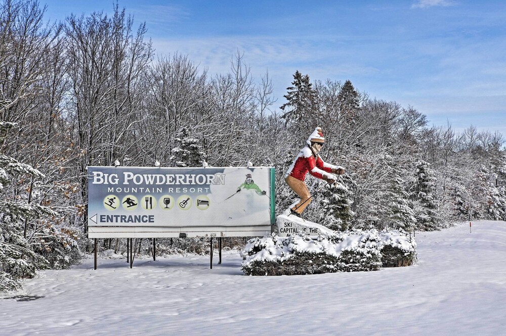 Black River Retreat: 3 Mi. to Powderhorn Mountain! view 3