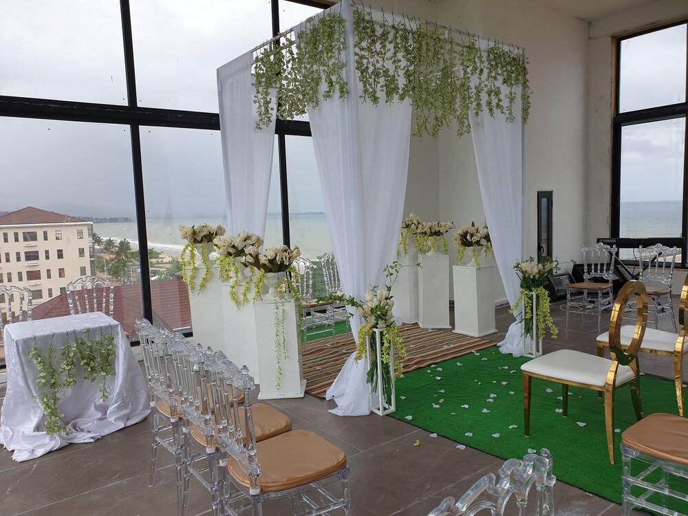 meeting & event spaces