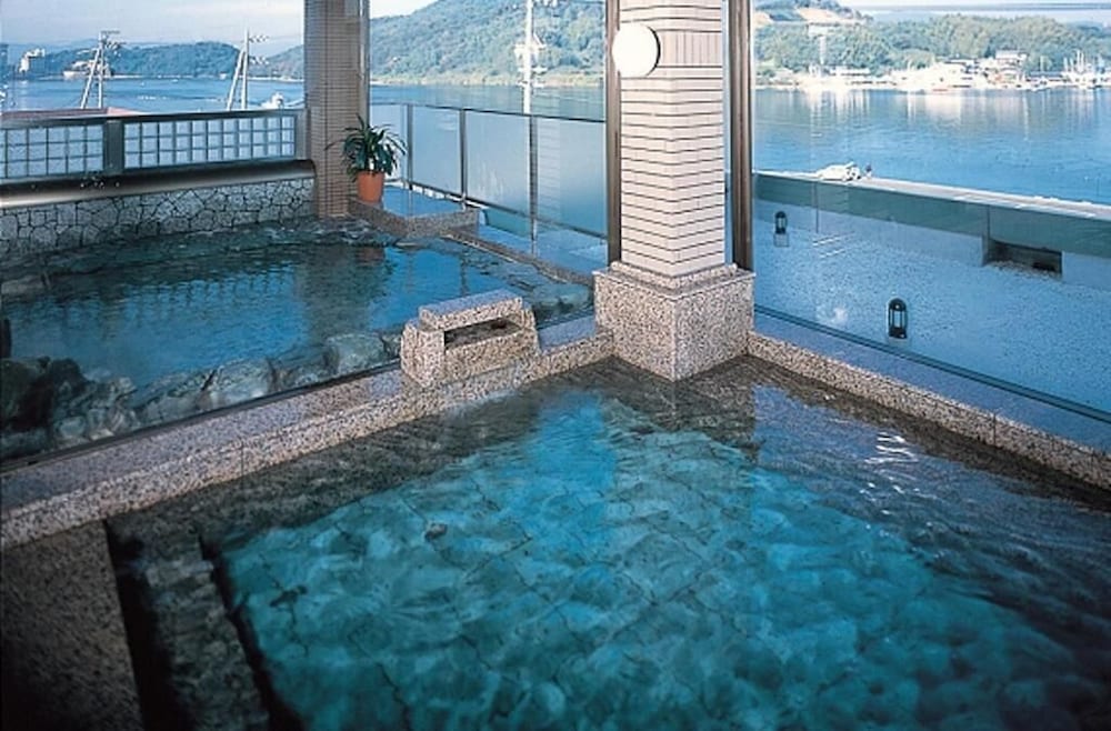 Hamanako Wan Wan Paradise Hotel