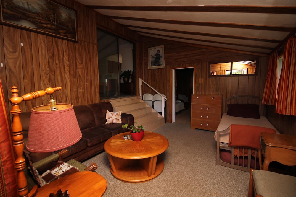 3 Bdrm Country Cottage - Main House - Rosewood Cottages