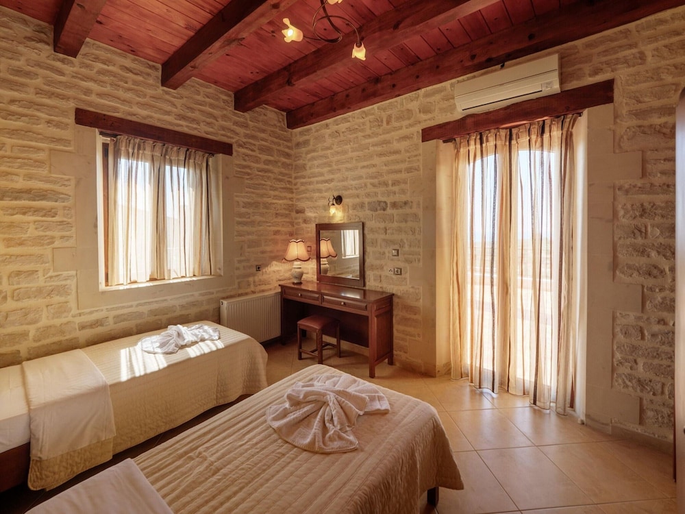 Holiday Home in Arkadi With Private Pool