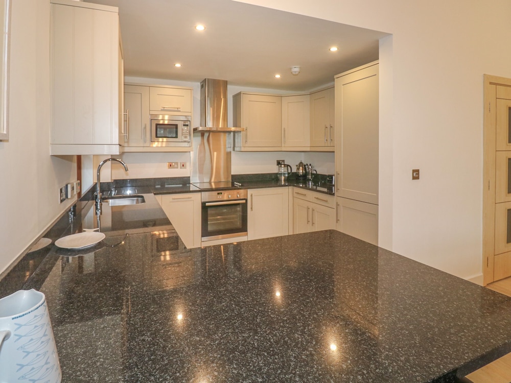 Looe Vacations - The Creekside - Property Image 16