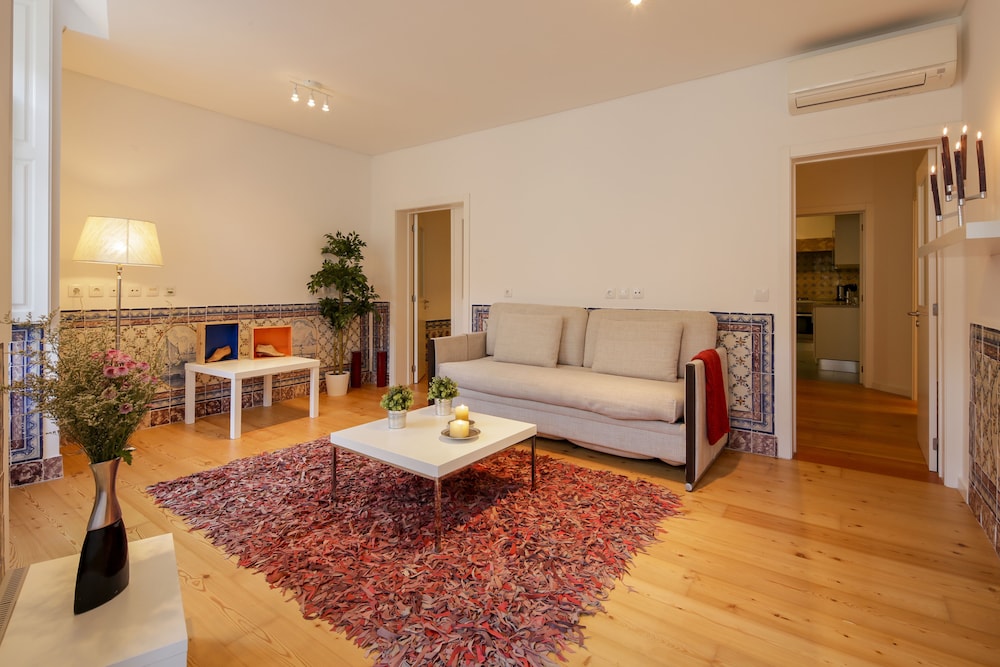 Bairro Alto Apartments by linc