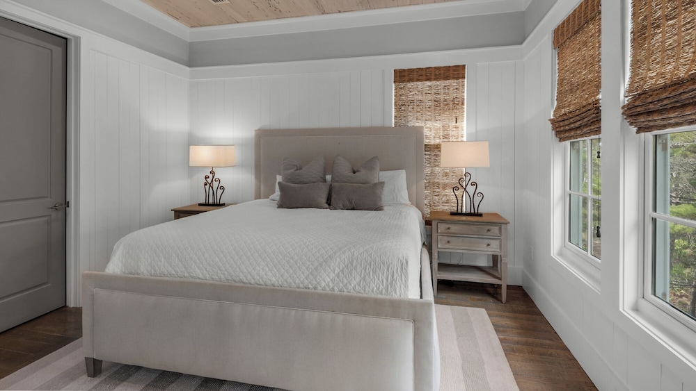 Sleep up to 20 - 2 Homes Side by Side - Gated Community w/ Community Pool! view 3