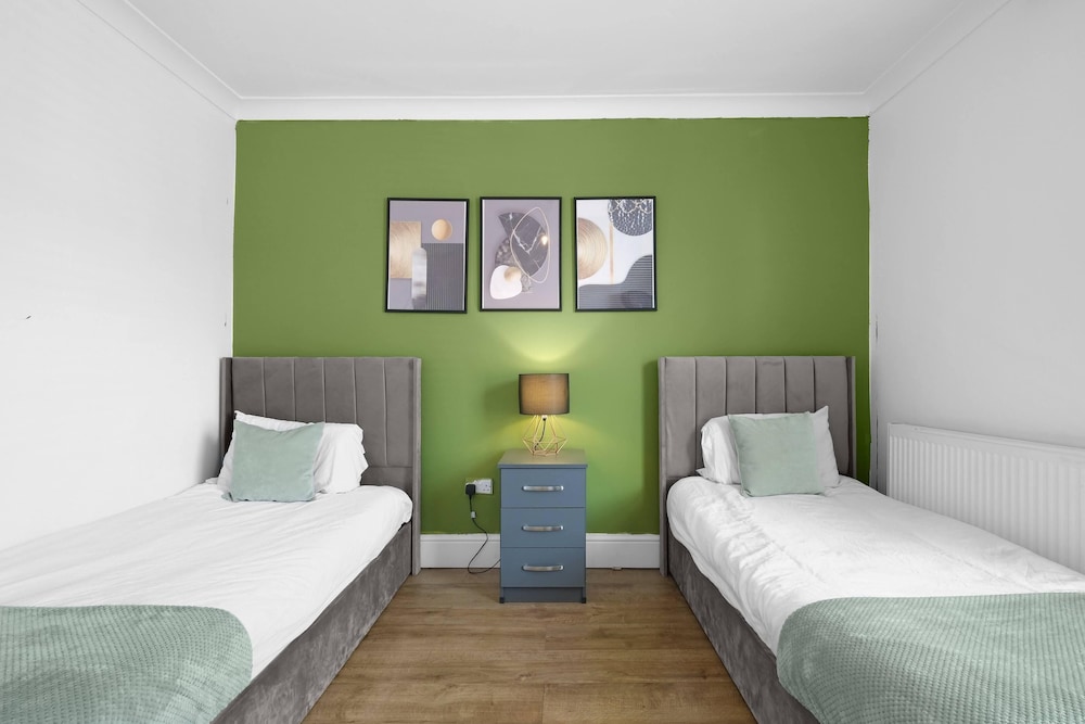 Radford 3 Bedroom and 1 Bathroom House